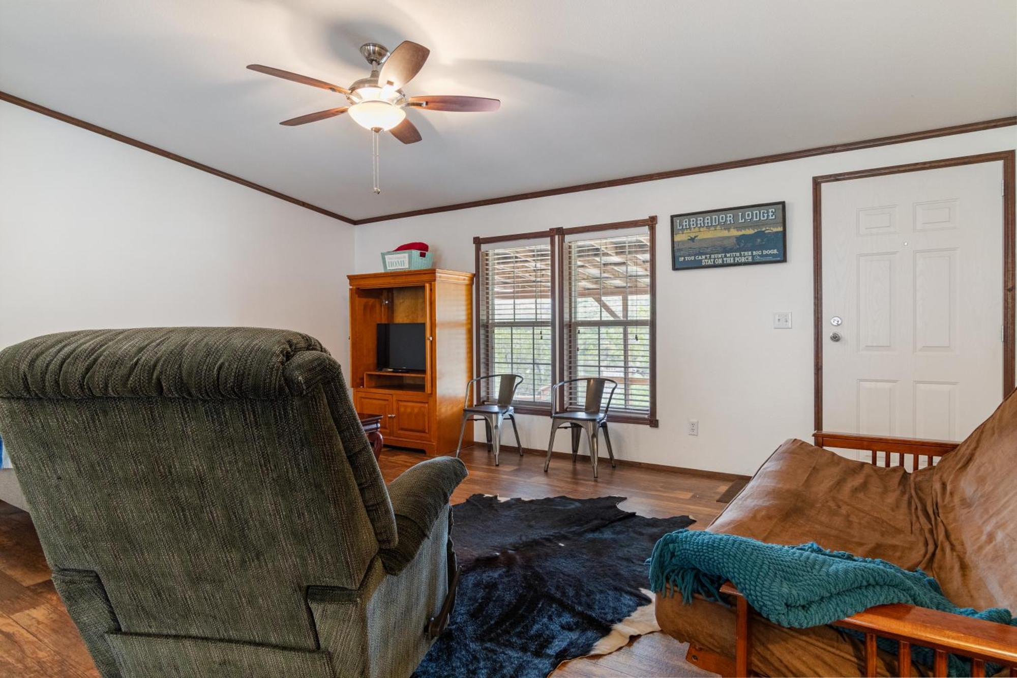Отель Hondo Creek Hideaway Tarpley Экстерьер фото